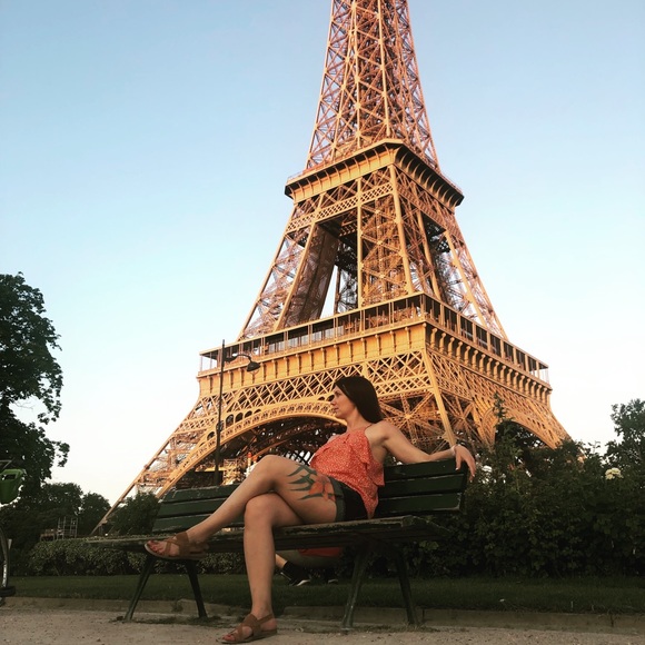 Meet your Posher, Kristen - Picture 3 of 3